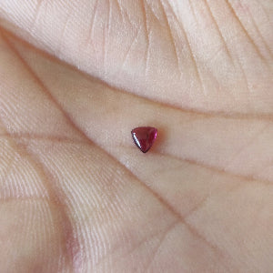 Rhodolite Garnet Cabochon 4 mm Trillion